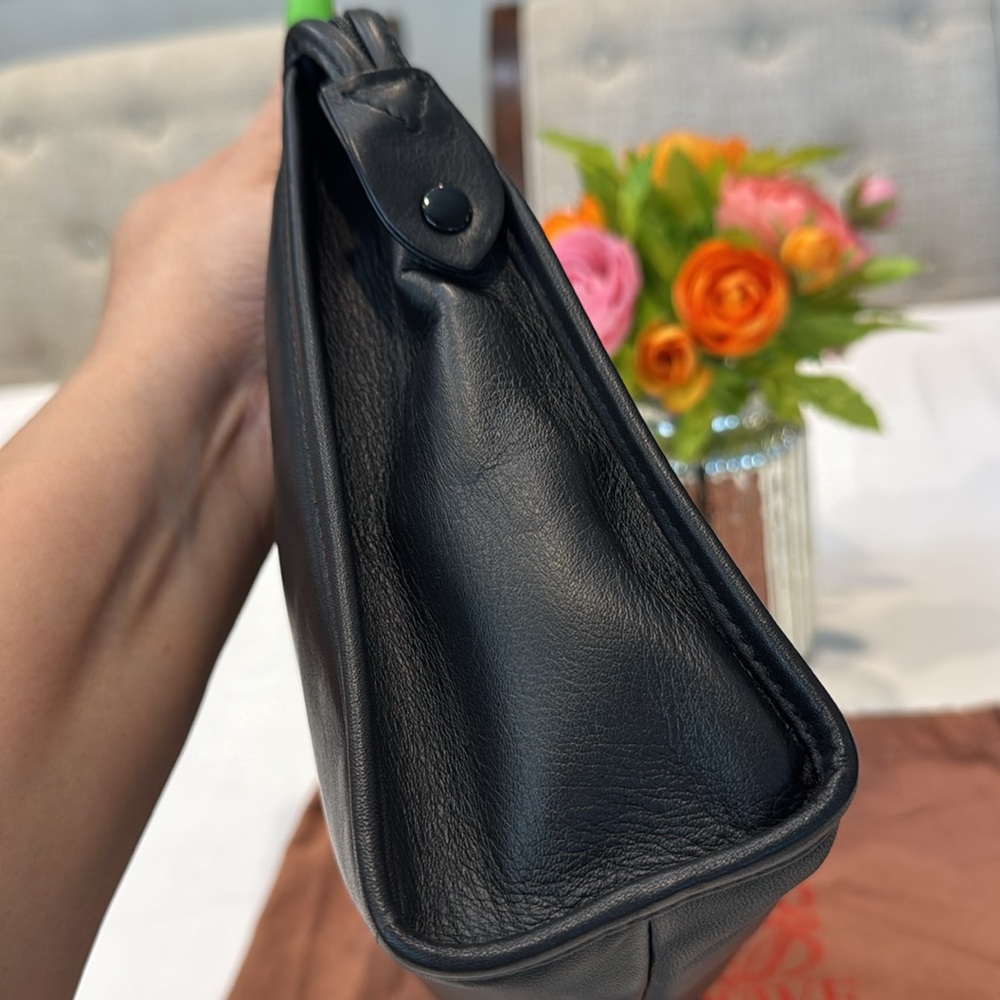 Authentic Loewe Black Leather clutch Bag with Minimalist Design - Picture 4 of 11